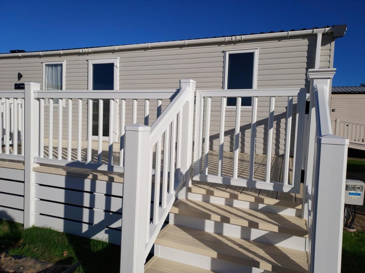 Hoburne Bashley Self-Catering Holiday Home 新米尔顿 外观 照片