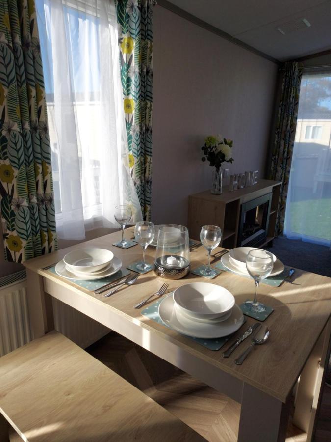 Hoburne Bashley Self-Catering Holiday Home 新米尔顿 外观 照片